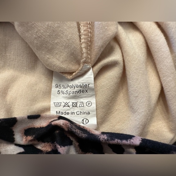 Women’s long sleeve shirt size large - Picture 9 of 9